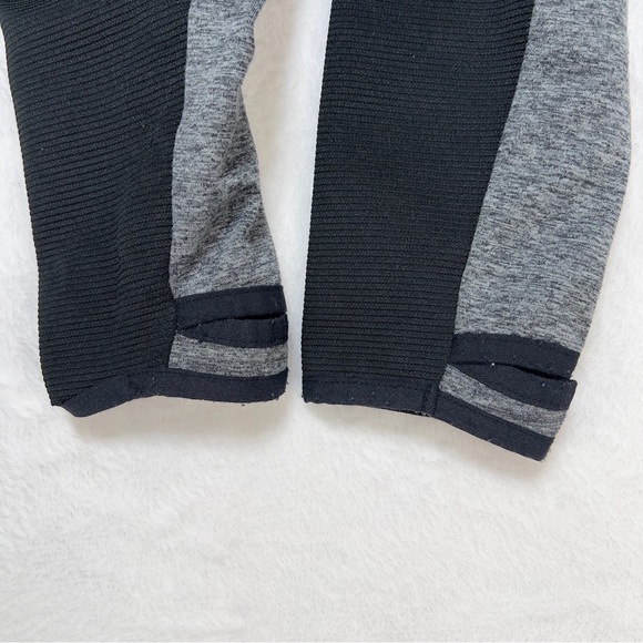 Champion Pullover Men’s M Quarter Zip Avtivewear with Thumbholes Grey & Black - Picture 8 of 16